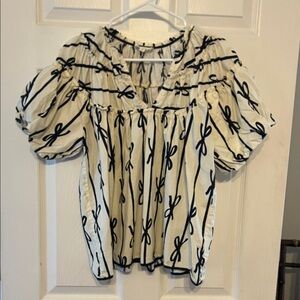 Umgee Cream and Navy Bow Pattern Blouse